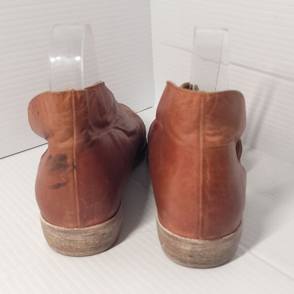 Free People‎ Royale Women's Flats Asymmetrical Tan Brown Leather  Size 37/7-7.5 - Picture 8 of 15